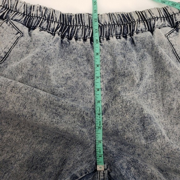 Hybrid & Co Acid Wash Cargo Crop Jogger Jeans 2X - Picture 7 of 9